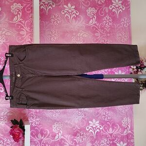 Elegant Women's Straight Leg Pants in Charcoal